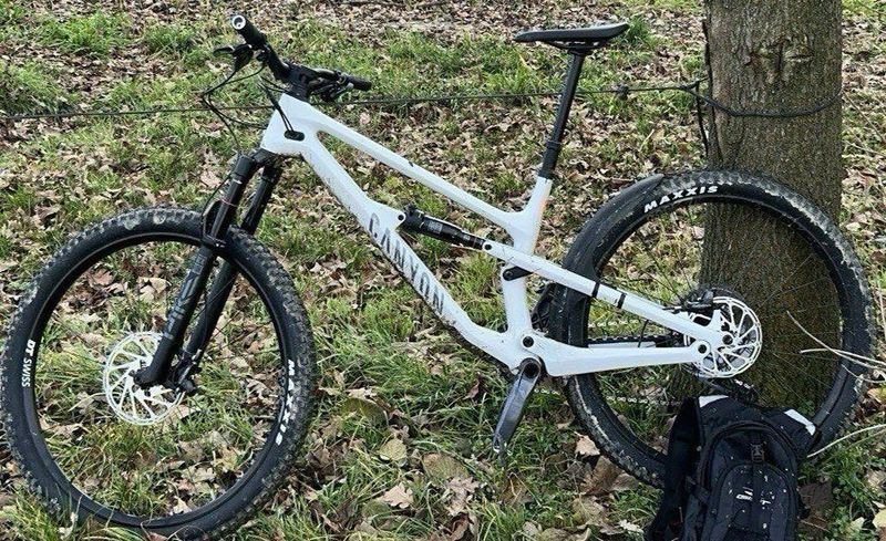 Canyon Spectral 125 CF 7 2023 2023 MTB de segunda mano
