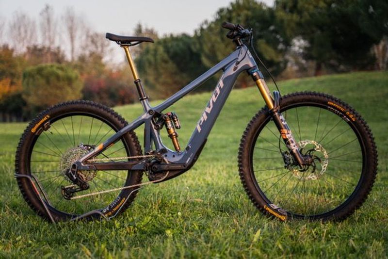 Used Pivot SHUTTLE LT Bosch Race Pro 2025 2025 MTB