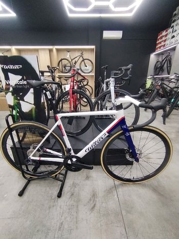 Used Wilier VERTICALE SLR 2024 Road & Gravel, Weiß — image 10 of 17