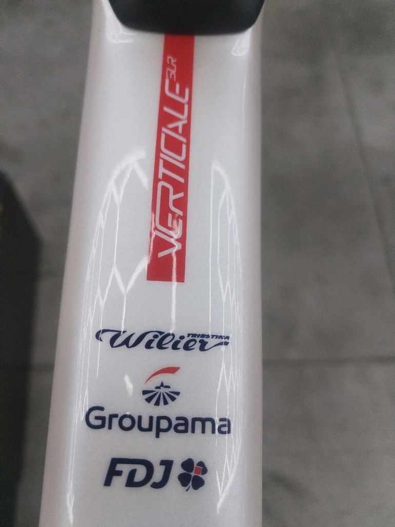Used Wilier VERTICALE SLR 2024 Road & Gravel, Weiß — image 11 of 17