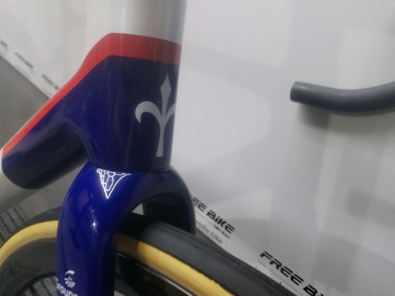 Used Wilier VERTICALE SLR 2024 Road & Gravel, Weiß — image 7 of 17