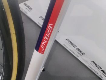 Used Wilier VERTICALE SLR 2024 Road & Gravel, Weiß — image 8 of 17