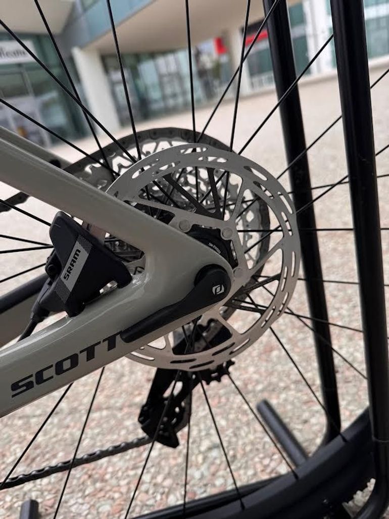 Used Scott Solace Gravel eRIDE 30 2024 2024 Road & Gravel, Light Gray — image 10 of 14