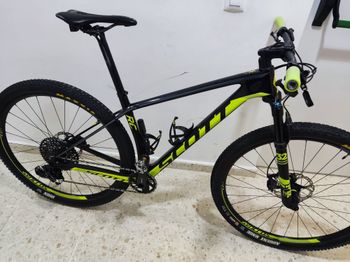 Scott Scale RC 900 Pro 2018 Mountainbike usato, Nero — immagine 2 di 7