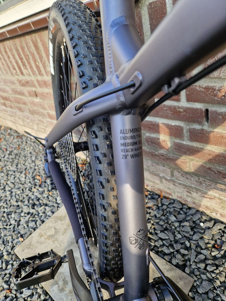Used Dartmoor 29er 2025 Mountainbike, Light Gray, 29 — image 3 of 9