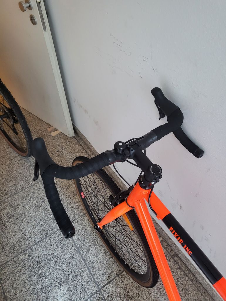 Used FIXIE Inc. Floater Race 8S 2020 Road & Gravel, Orange — image 1 of 4