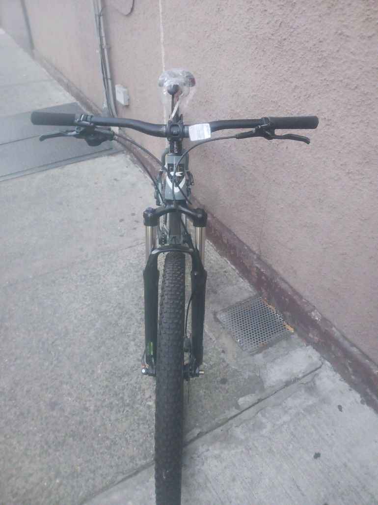 Used KHS AGUILA 2021 2021 Mountainbike, Light Gray, 27.5 — image 2 of 3