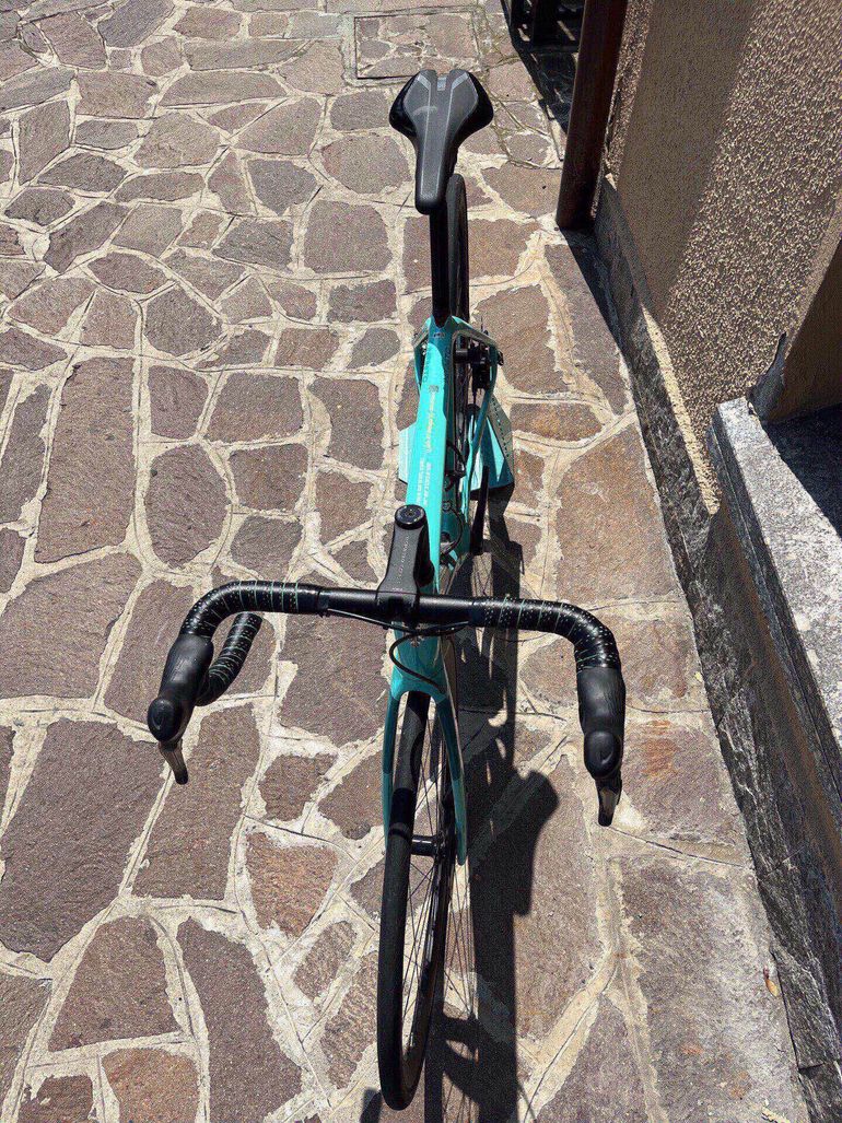 Used Bianchi Infinito Ultegra Di2 2023 2023 Road & Gravel, Blue — image 4 of 4