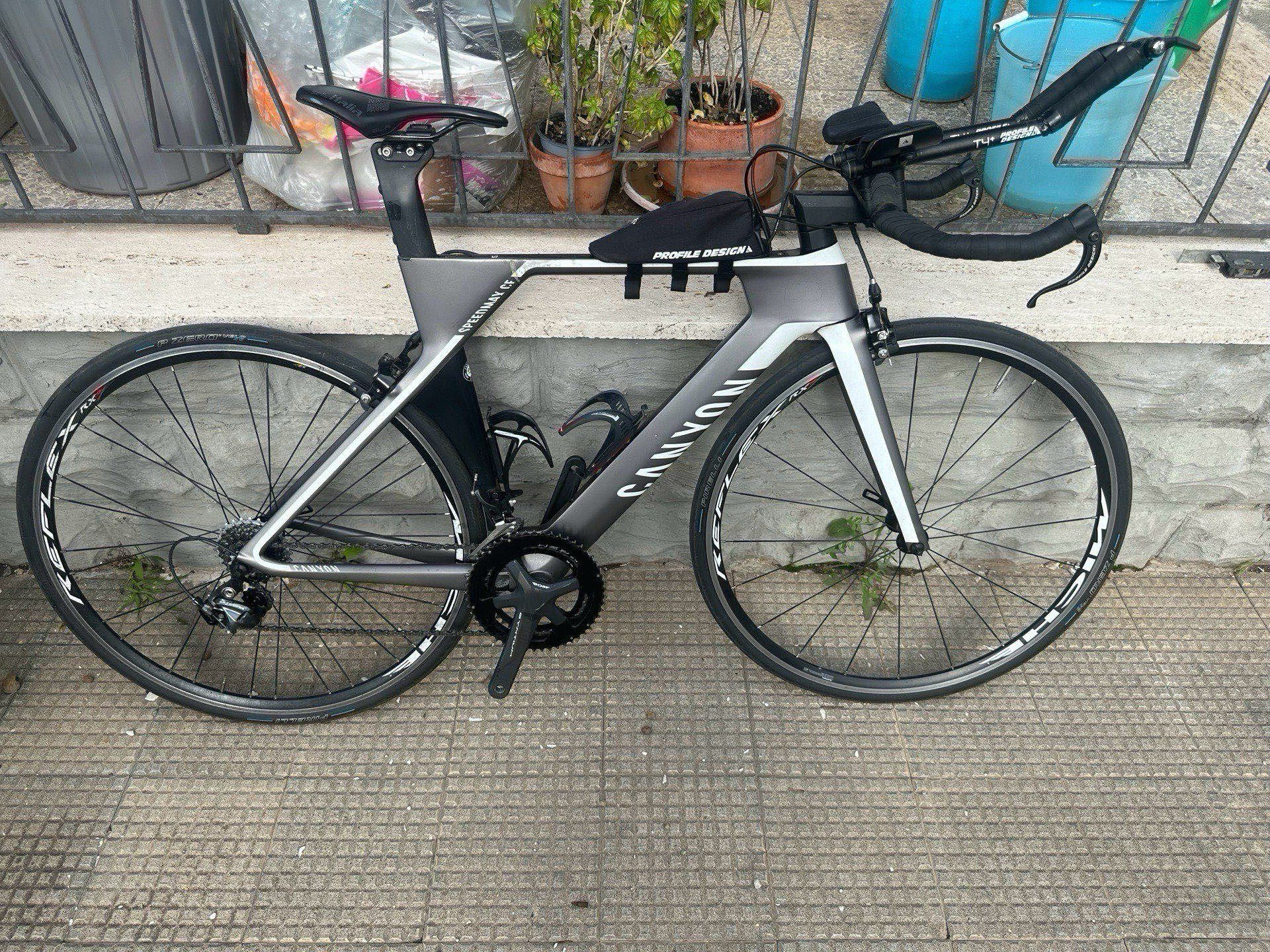 Canyon Speedmax CF 8.0 used in S buycycle