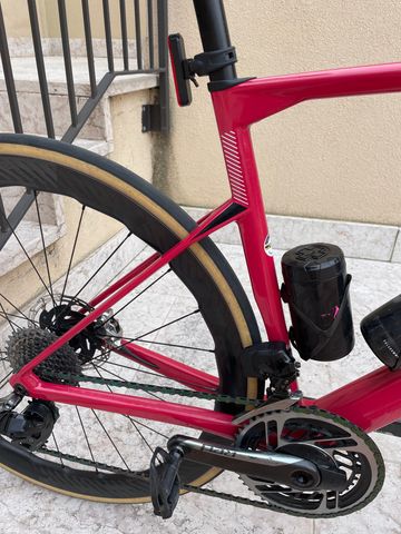 BMC Roadmachine 01 ONE P2P 2022 2022 Road & Gravel de segunda mano, Rojo — imagen 4 de 7