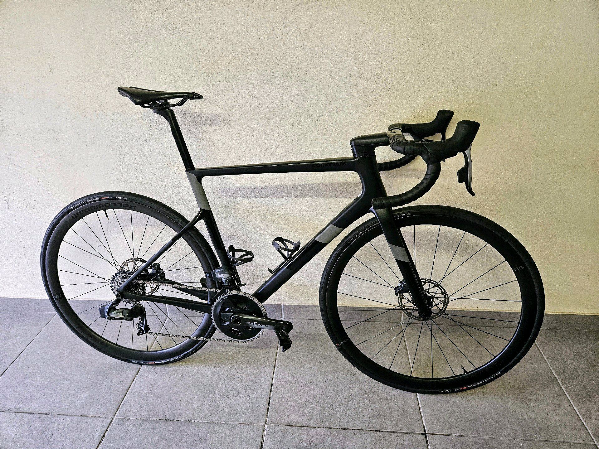 Cannondale SuperSix EVO Carbon Disc Force eTap AXS used in M buycycle