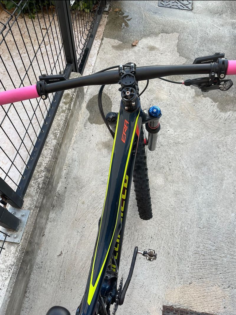 Used Specialized Era Comp Carbon 29 2016 2016 Mountainbike, Blue, 29 — image 5 of 6