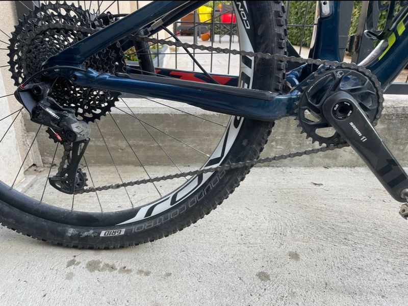 Used Specialized Era Comp Carbon 29 2016 2016 Mountainbike, Blue, 29 — image 3 of 6