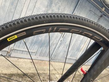 Used TRIBAN RC120 Disc Road Bike 2020 2020 Road & Gravel — image 5 of 8