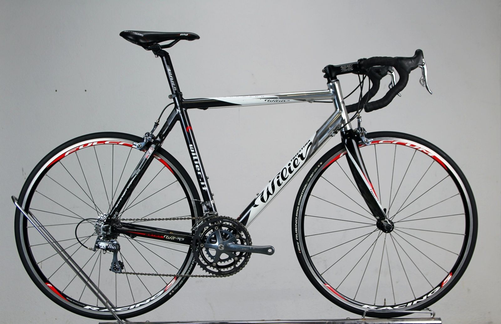 Wilier laverado alu carbon campagnolo used in 56 cm buycycle USA