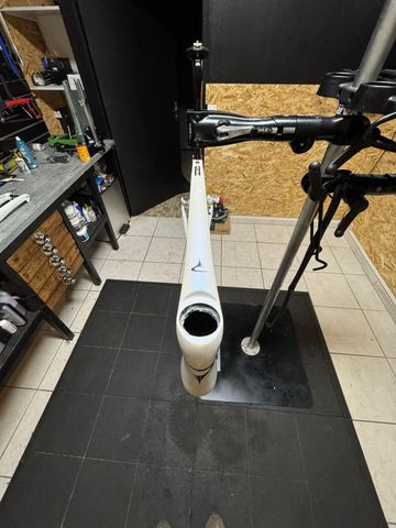 Used Pinarello X1 toray 600 Frameset 2024 Road & Gravel, White — image 3 of 3