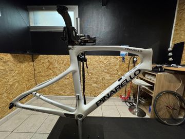 Used Pinarello X1 toray 600 Frameset 2024 Road & Gravel, White — image 1 of 3