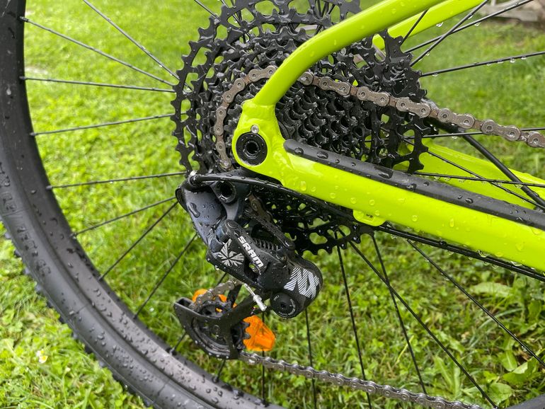 BMC Twostroke AL ONE 2022 2022 Mountainbike usato, Verde — immagine 5 di 9