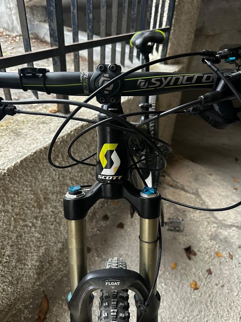 Used Scott Genius 740 2017 2017 Mountainbike, Black, 27.5 — image 3 of 5