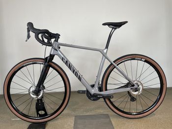 Used Canyon Grizl CF SL 8 Suspension 2022 Road & Gravel — image 7 of 9