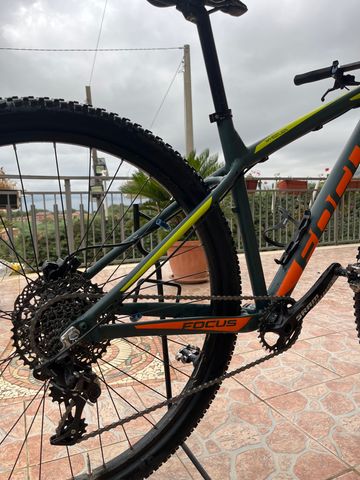 Used Focus Whistler sl er 2018 Mountainbike, Black — image 2 of 5