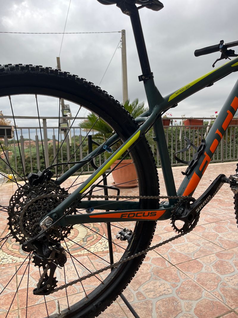 Used Focus Whistler sl er 2018 Mountainbike, Black — image 2 of 5