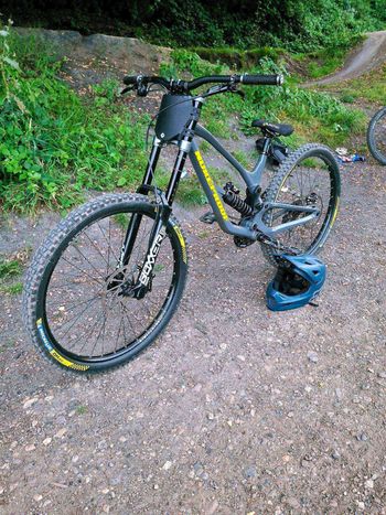 Used Nukeproof Dissent 290 Comp 2022 2022 Mountainbike, Black, 29 — image 2 of 4