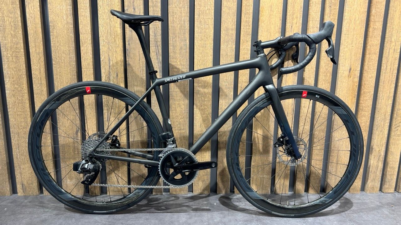 Specialized Aethos Comp - Rival eTap AXS used in 54 cm | buycycle USA