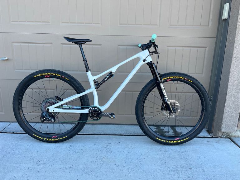 Used Rocky Mountain "C100" 2022 Mountainbike — image 1 of 7