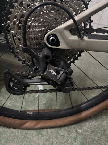 Used Canyon Lux Trail CF 6 2023 2023 Mountainbike, Light Gray, 29 — image 11 of 14