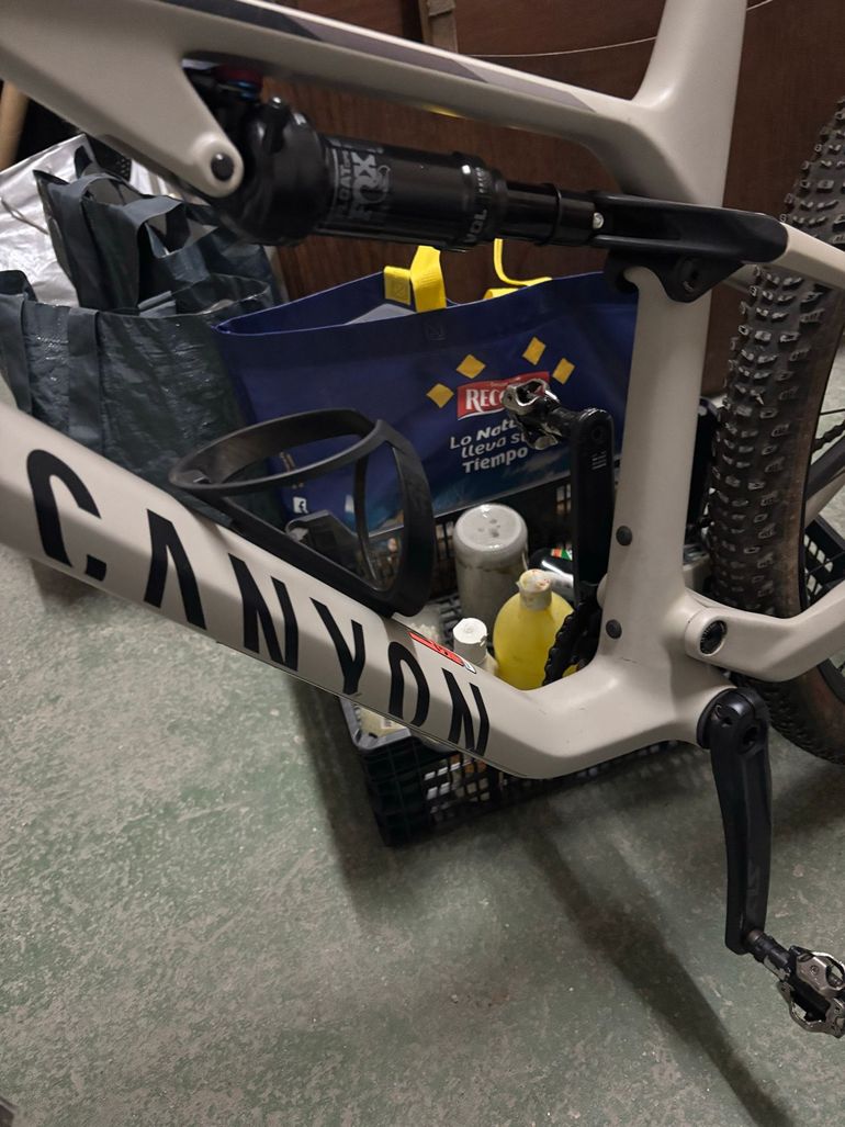 Used Canyon Lux Trail CF 6 2023 2023 Mountainbike, Light Gray, 29 — image 14 of 14