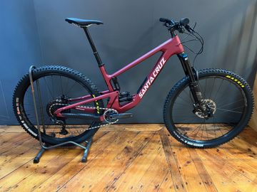 Brugt Santa Cruz HIGHTOWER S / Carbon C 2024 2024 Mountainbike — billede 1 af 3