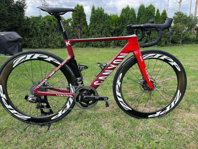 Canyon Aeroad CF SLX Disc 9.0 SL used in S buycycle