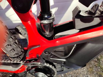 Used Orbea ORBEA Wild FS H30 Ebike double battery 1125 Wh 2022 Mountainbike, Red — image 5 of 16