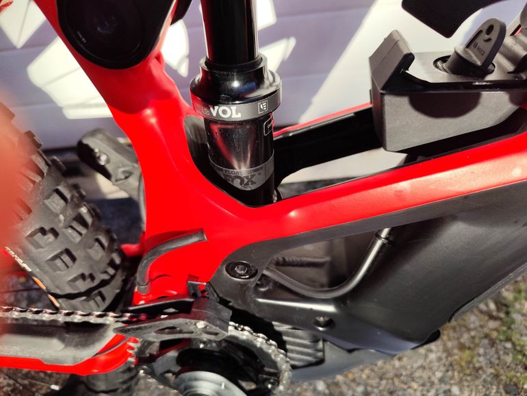 Used Orbea ORBEA Wild FS H30 Ebike double battery 1125 Wh 2022 Mountainbike, Red — image 5 of 16