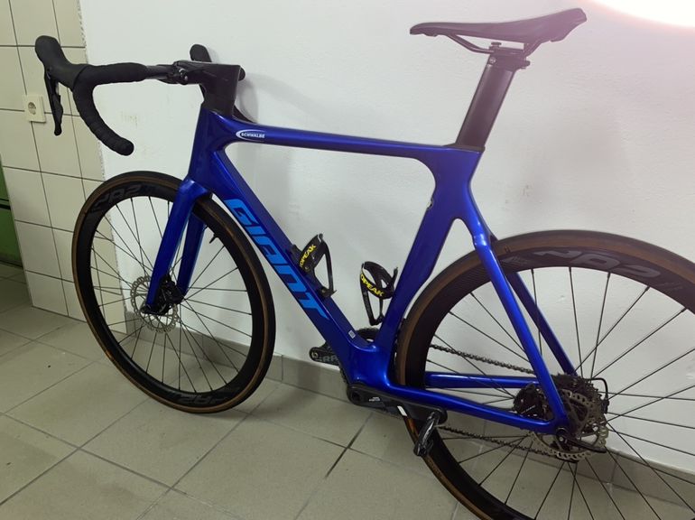 Used Giant Propel Advanced 2 Disc 2020 Road & Gravel, shop.filter.color.1 — image 8 of 10