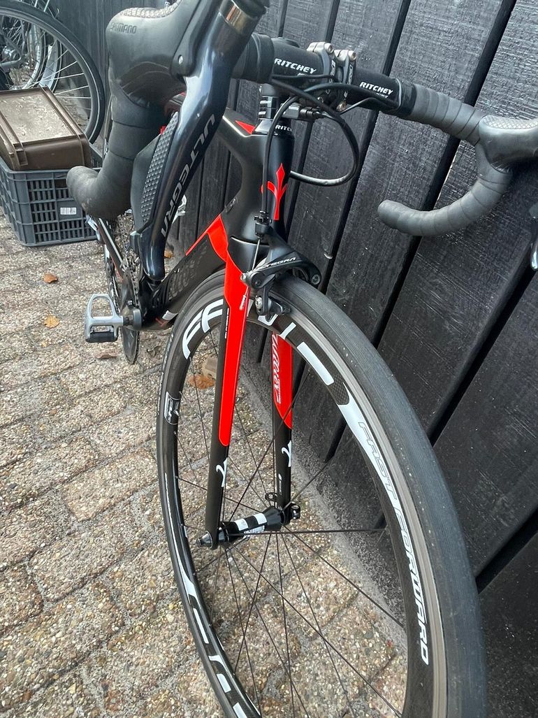 Used Wilier Cento1Air 2018 Road & Gravel, Black — image 8 of 9