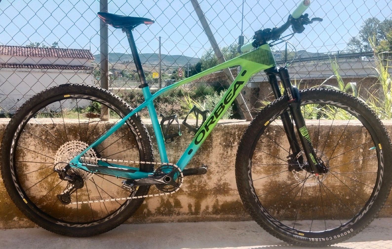 Bicicleta Orbea Alma H30 Eagle Orbea Alma H30 2023 Ice Green/Ocean