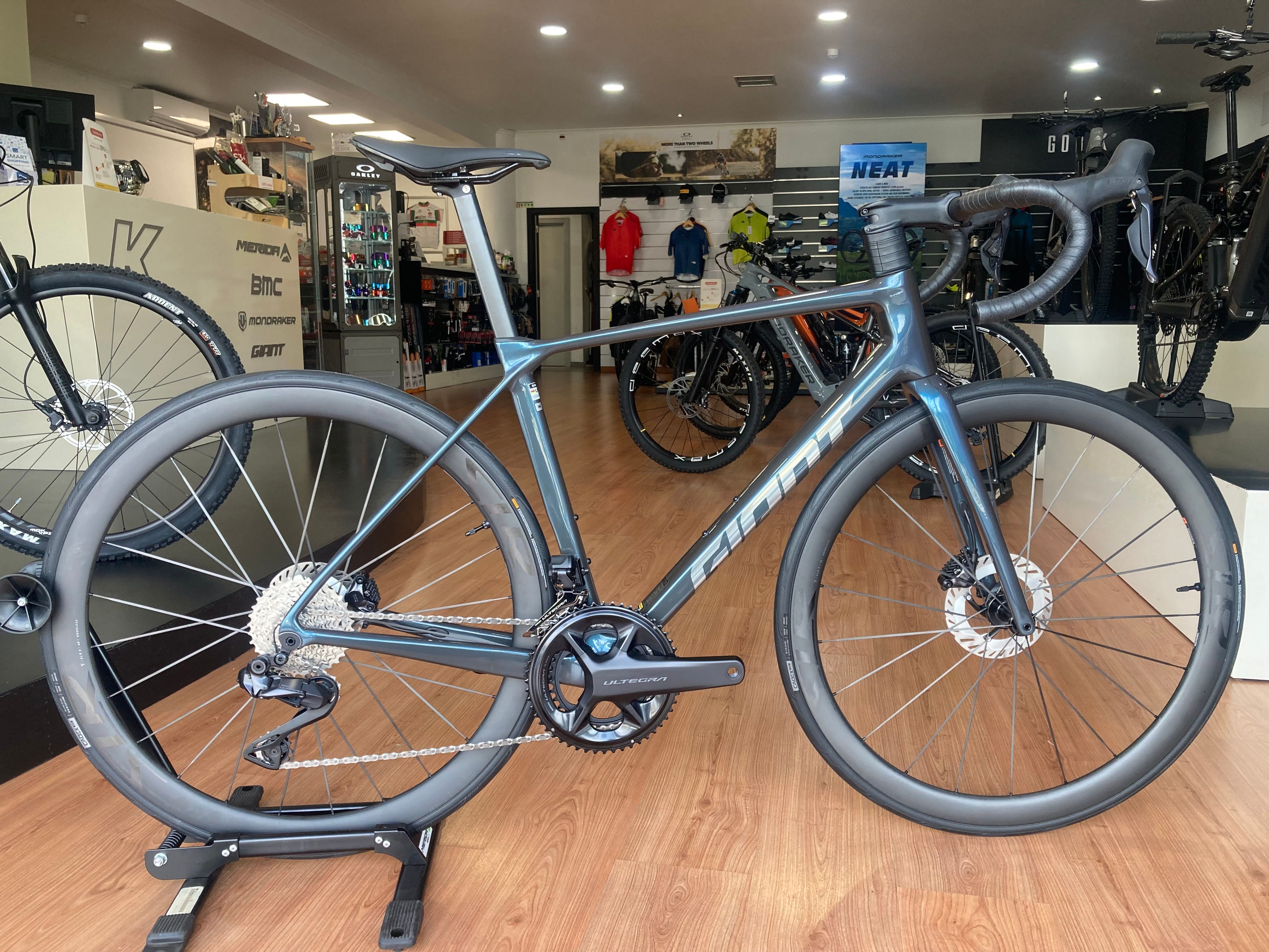 Giant tcr advanced 0 di2 on sale