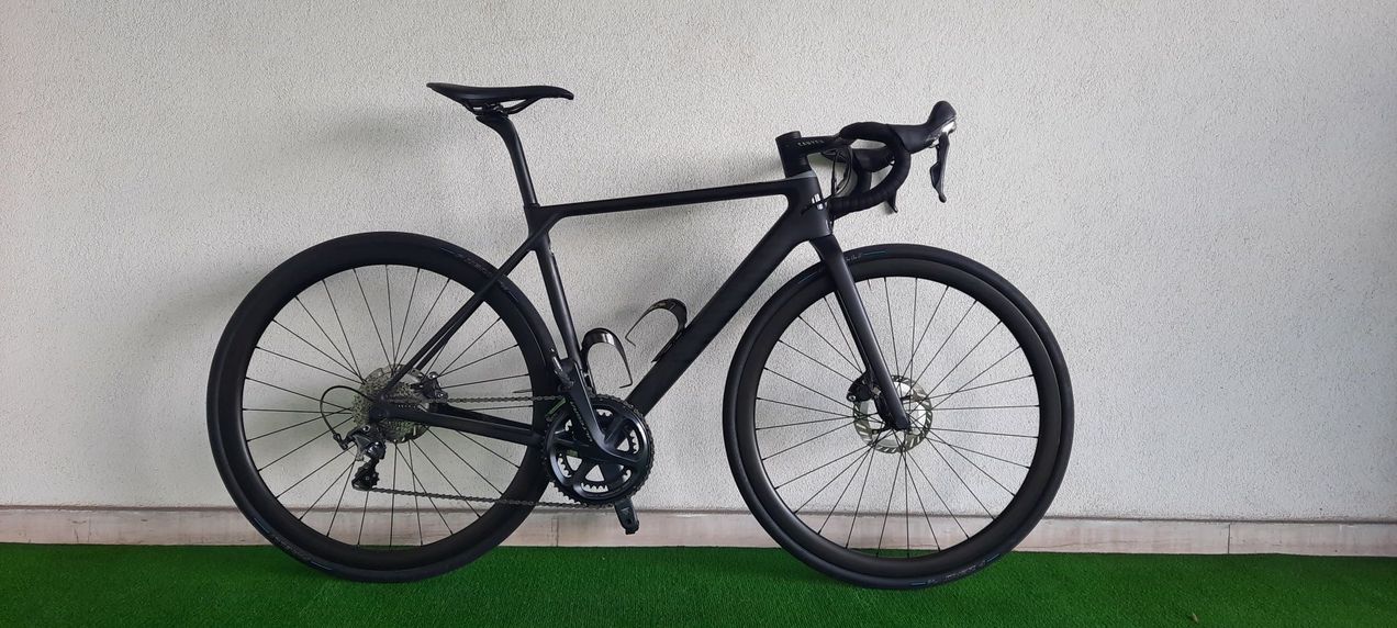 Canyon Ultimate CF SL Disc 8.0 Aero