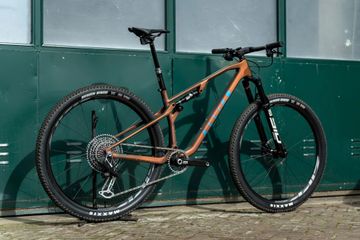 Used Allied BC40 XX SL Eagle AXS Transmission 2024 Mountainbike, Orange — image 2 of 4