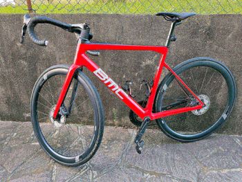 Used BMC Teammachine SLR01 DISC THREE 2019 2019 Road & Gravel — image 2 of 4