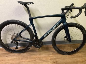Specialized Roubaix SL8 Comp 2024 2024 Road & Gravel d'occasion — image 1 sur 7