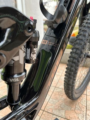Used Trek Fuel EX 9.8 GX AXS Gen 6 2023 Mountainbike — image 3 of 12