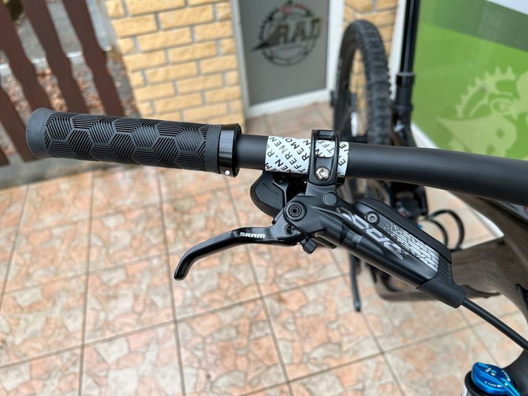 Used Trek Fuel EX 9.8 GX AXS Gen 6 2023 Mountainbike — image 10 of 12