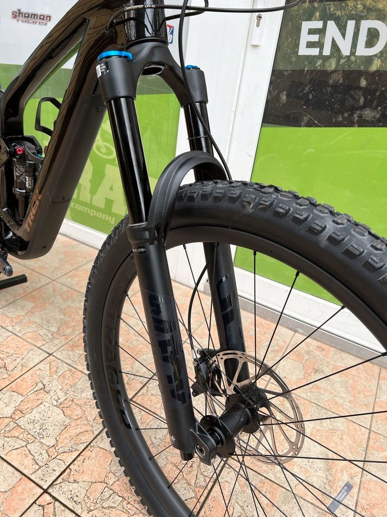 Used Trek Fuel EX 9.8 GX AXS Gen 6 2023 Mountainbike — image 6 of 12