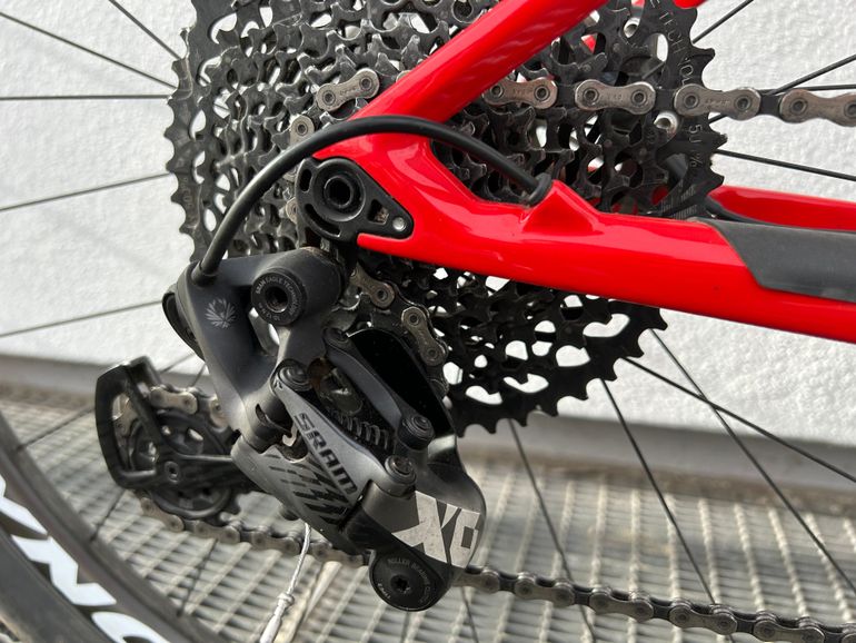 Used Canyon Exceed CF SL 8.0 2020 Mountainbike, Red — image 3 of 7