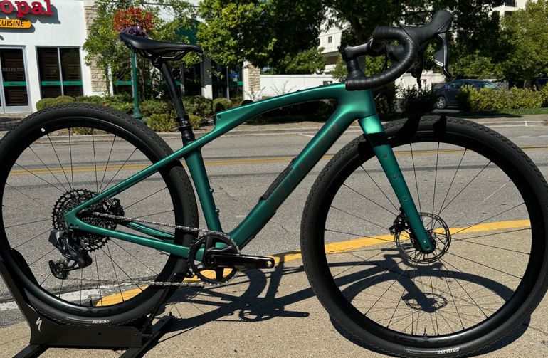 Used Specialized Diverge STR Expert 2024 2024 Road & Gravel, Verde — image 1 of 4