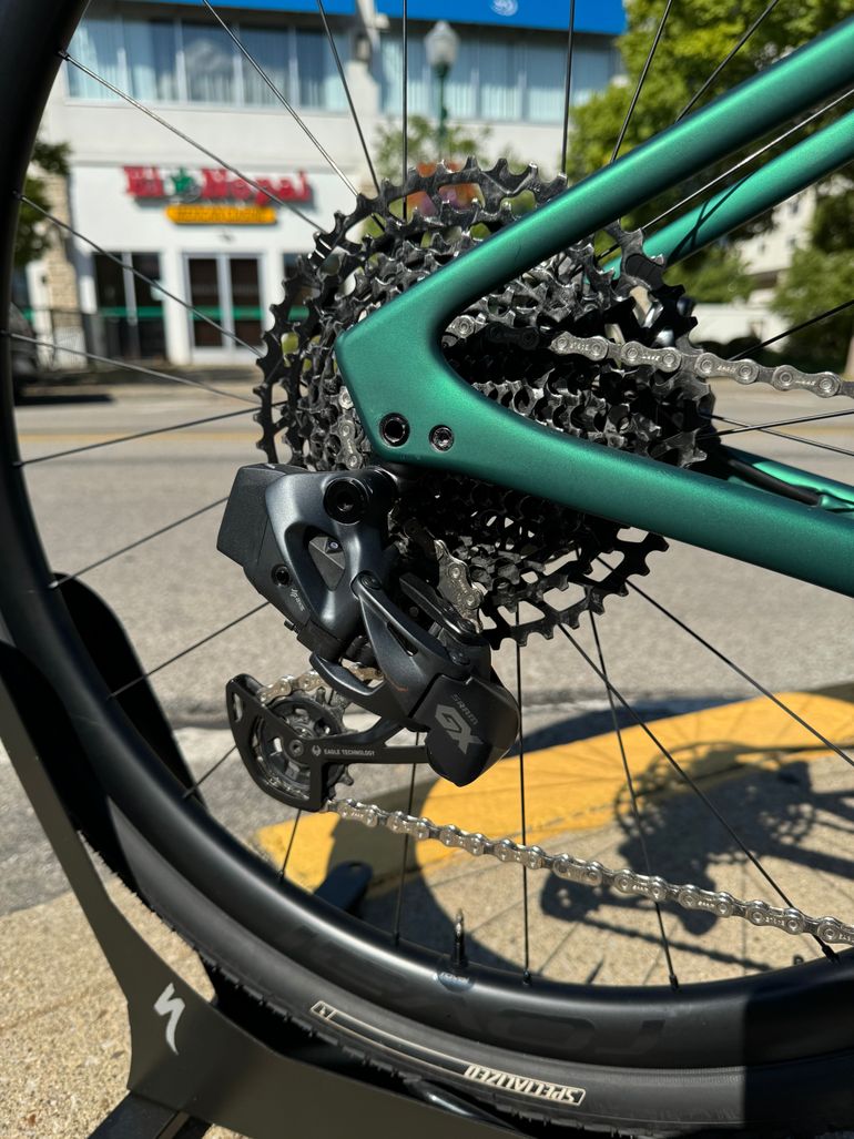 Used Specialized Diverge STR Expert 2024 2024 Road & Gravel, Verde — image 2 of 4
