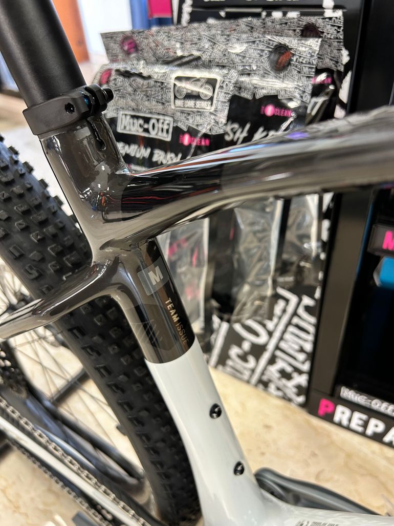 Used Scott Scale RC Team Issue 2025 Mountainbike, Black, 29 — image 5 of 9